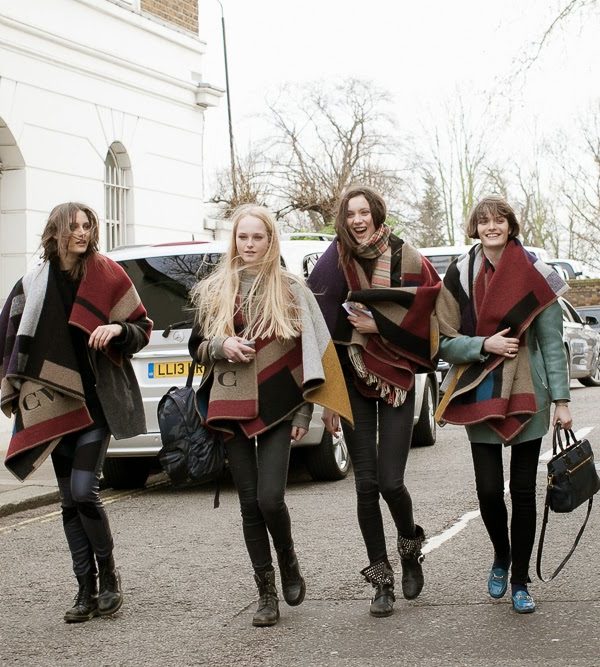 Street style inspirations: blanket cape