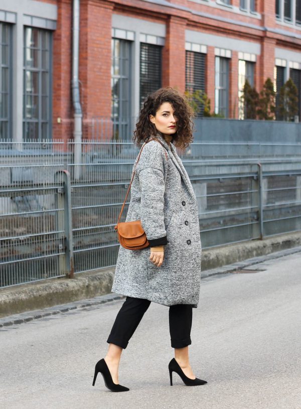 Looking chic with an oversize coat
